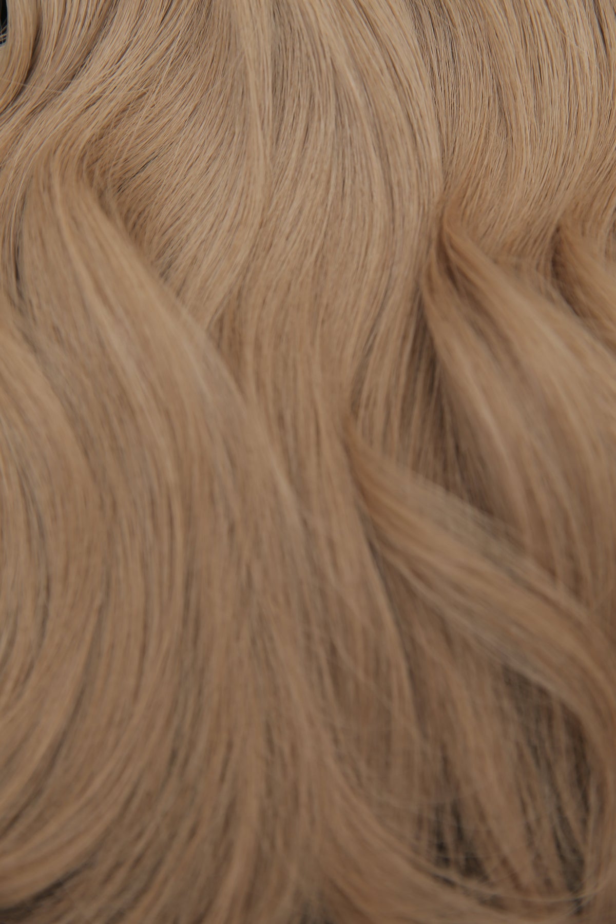 #16 Caramel Dark Blonde Butterfly Weft Extensions