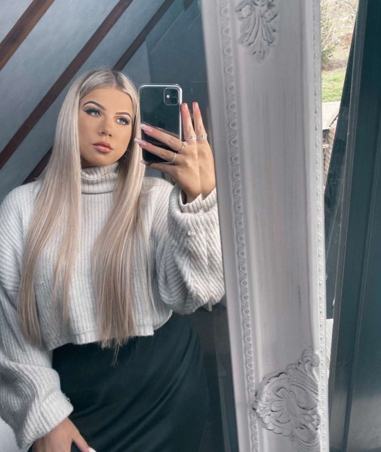 #18/60 Pearl Ash Blonde Highlights Classic Clip In Hair Extensions 9pcs