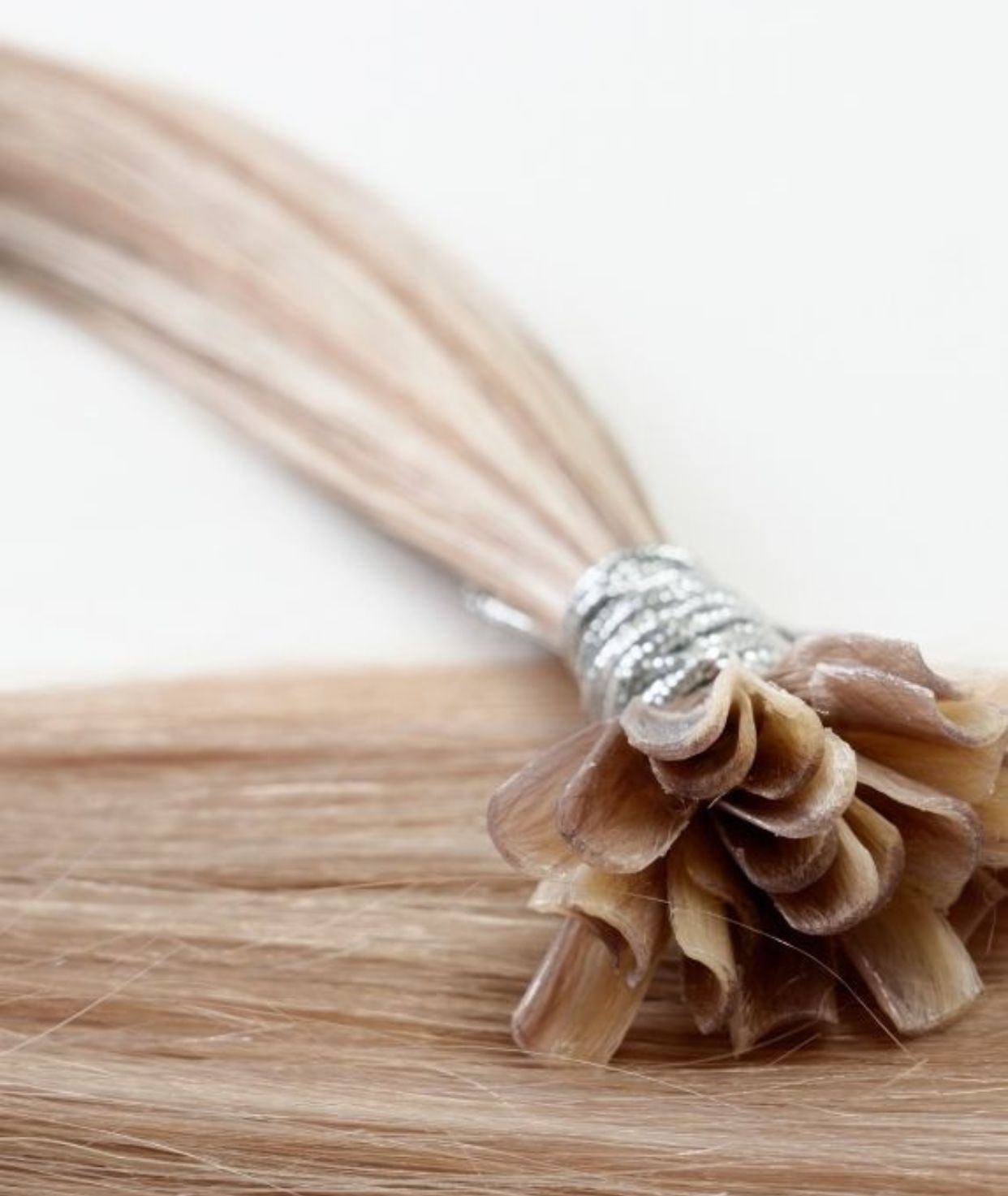 #18/60 Pearl Ash Blonde Highlights Keratin Bond Hair Extensions