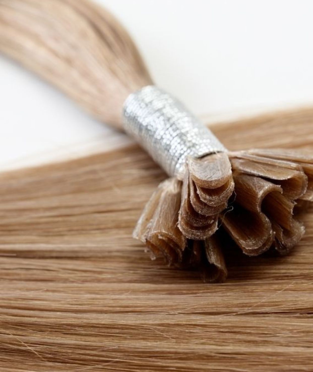 #18 Dark Ash Blonde Keratin Bond Hair Extensions