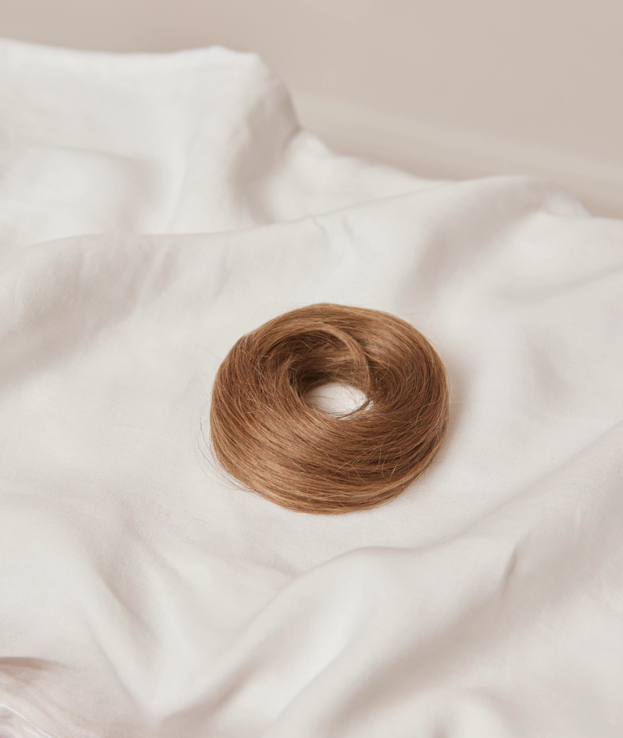 #8 Natural Light Brown Messy Bun