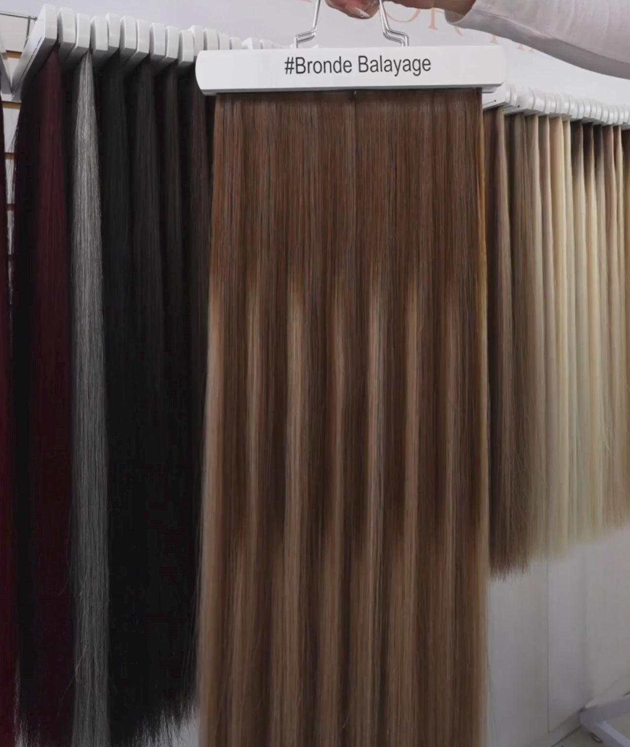 Load video: #Bronde Balayage Ponytail Extensions